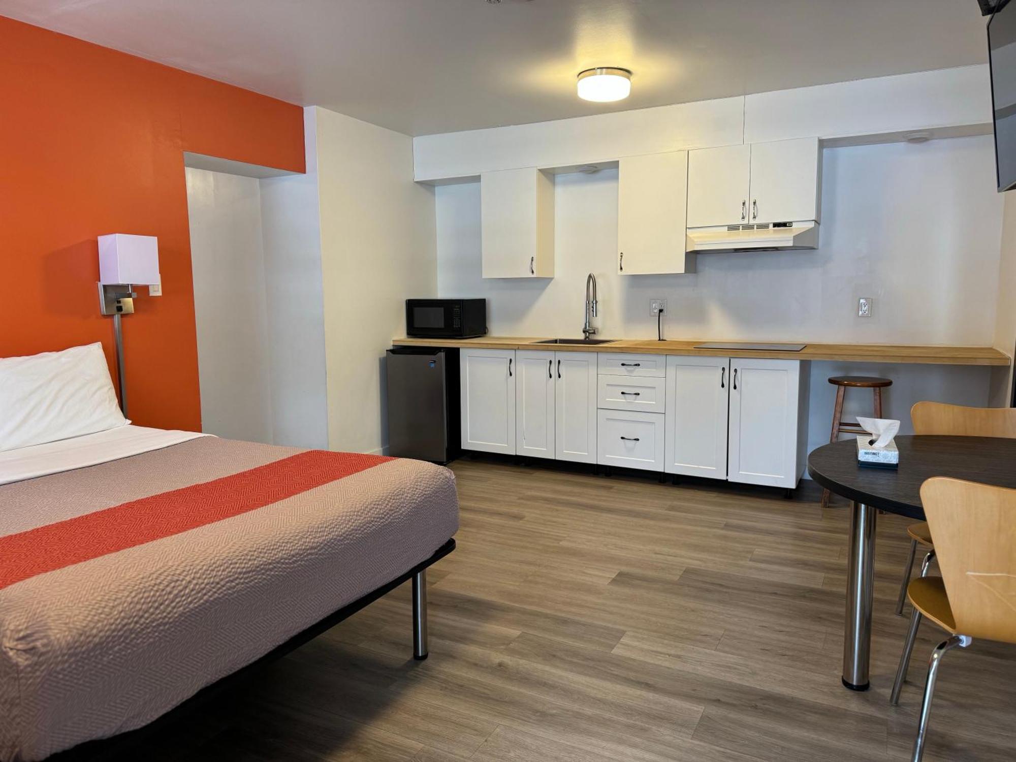 Motel 6-Moncton, Nb Exteriör bild